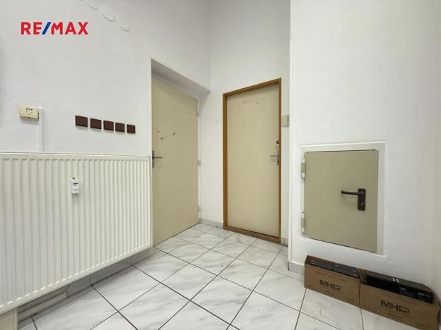 Pronájem kanceláře, Blatná, Nad Lomnicí, 110 m2