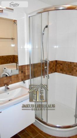 Pronájem bytu 1+kk, Praha - Kamýk, Kramperova, 31 m2