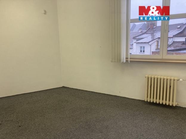 Pronájem kanceláře, Turnov, Havlíčkovo náměstí, 17 m2