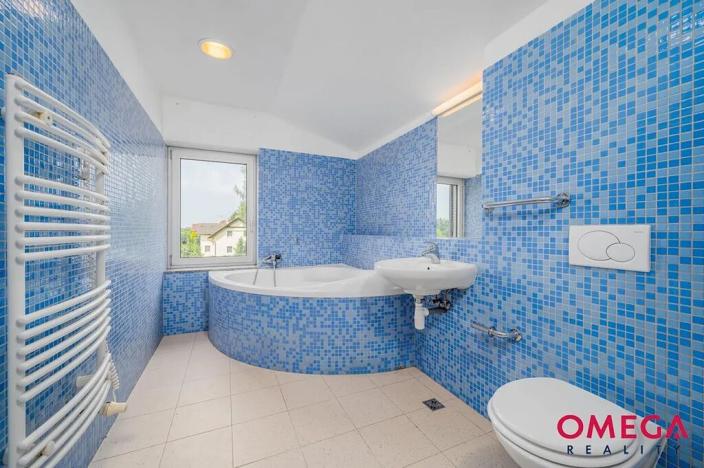 Pronájem rodinného domu, Kamenice, Vnitřní, 140 m2