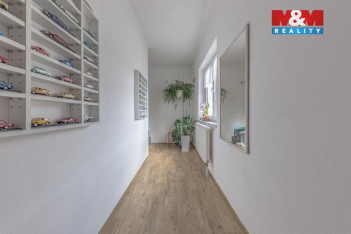 Prodej obchodního prostoru, Tanvald - Šumburk nad Desnou, Krkonošská, 1500 m2