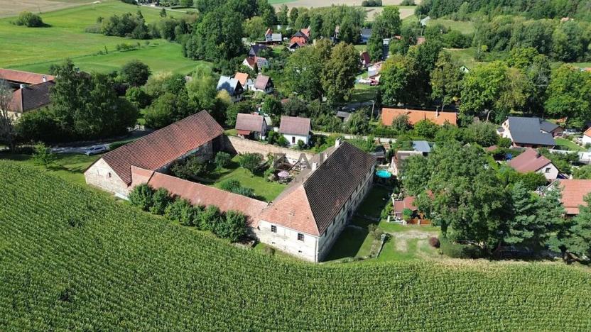 Prodej zemědělské usedlosti, Mirkovice, 2420 m2