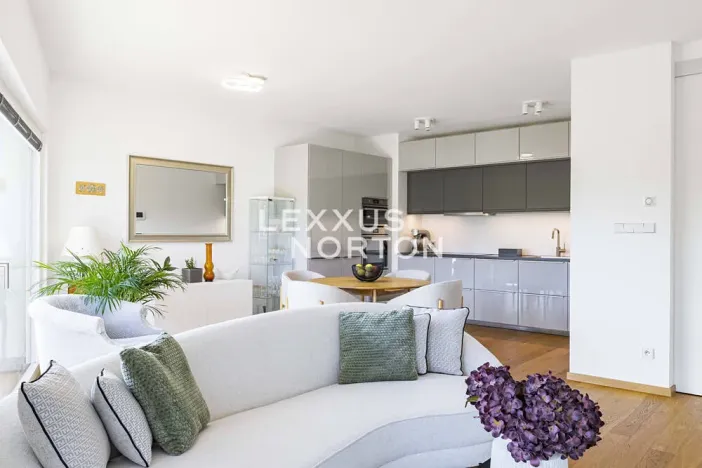 Prodej bytu 2+kk, Praha - Smíchov, Kobrova, 79 m2