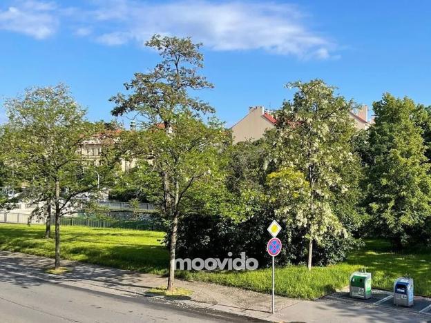 Prodej bytu 3+1, Praha - Libeň, náměstí Dr. Václava Holého, 102 m2