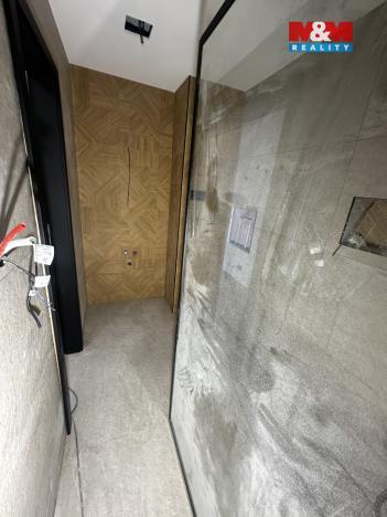 Prodej bytu 3+kk, Dvory, 95 m2