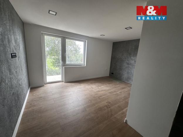 Prodej bytu 3+kk, Dvory, 95 m2