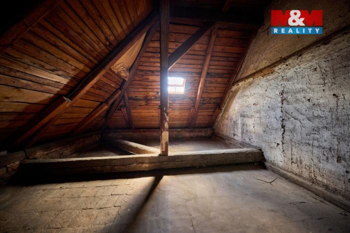 Prodej bytu 1+1, Hostinné, K. Čapka, 36 m2