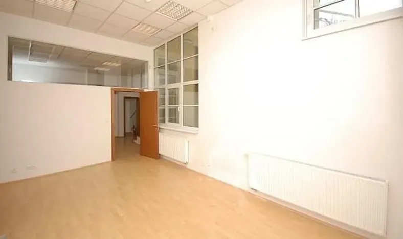 Pronájem kanceláře, Praha - Jinonice, Klikatá, 147 m2