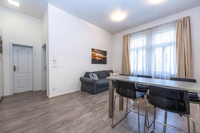 Prodej bytu 2+kk, Praha, Lucemburská, 51 m2