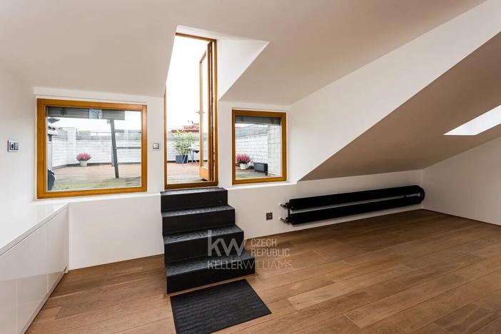 Prodej bytu 5+kk, Praha, Jaselská, 192 m2