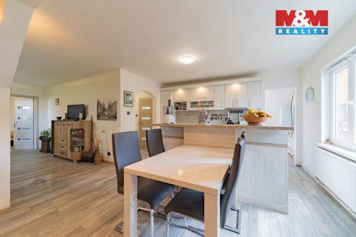 Prodej rodinného domu, Plesná, Kostelní, 180 m2