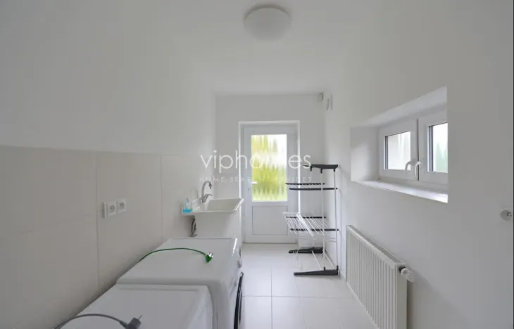 Pronájem vily, Horoměřice, Za Dvorem, 330 m2