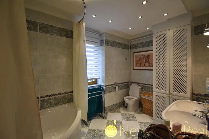 Prodej vily, Karlovy Vary, Tisová, 220 m2