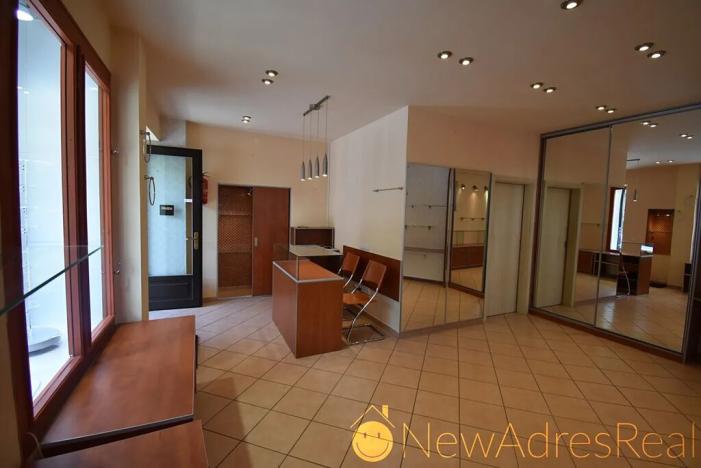 Prodej obchodního prostoru, Karlovy Vary, Zámecký vrch, 28 m2