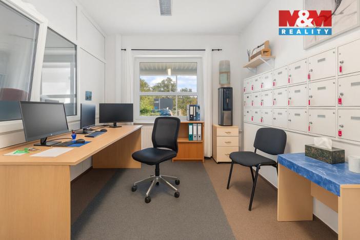 Prodej činžovního domu, Milovice, Topolová, 4261 m2