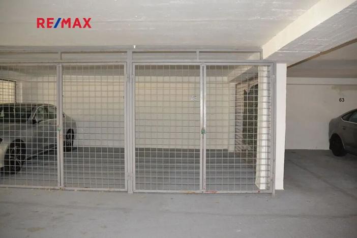 Pronájem garážového stání, Praha - Podolí, Pod Klaudiánkou, 11 m2