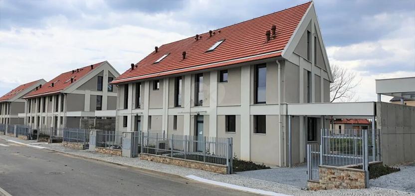 Pronájem bytu 2+kk, Praha - Královice, Ke Tvrzi, 55 m2