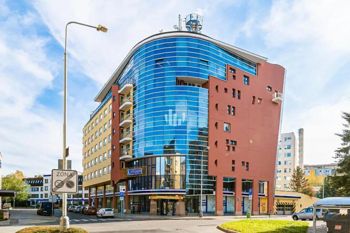 Pronájem kanceláře, Praha - Libeň, Podvinný mlýn, 3000 m2