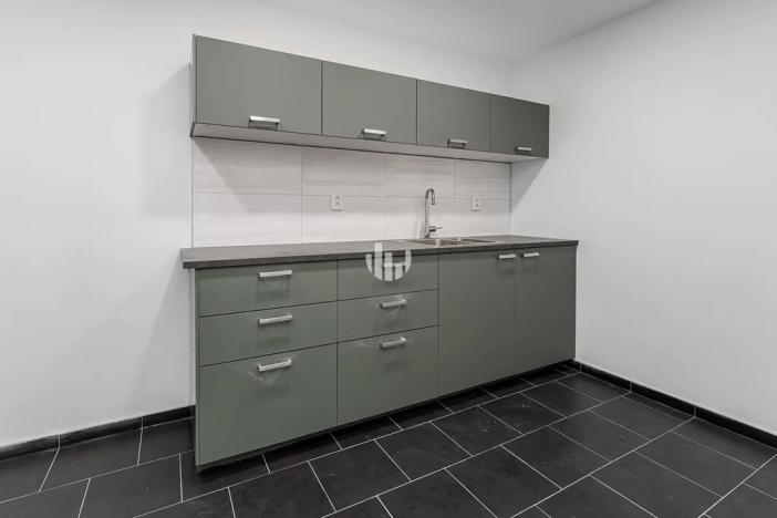Pronájem kanceláře, Praha - Libeň, Podvinný mlýn, 1500 m2