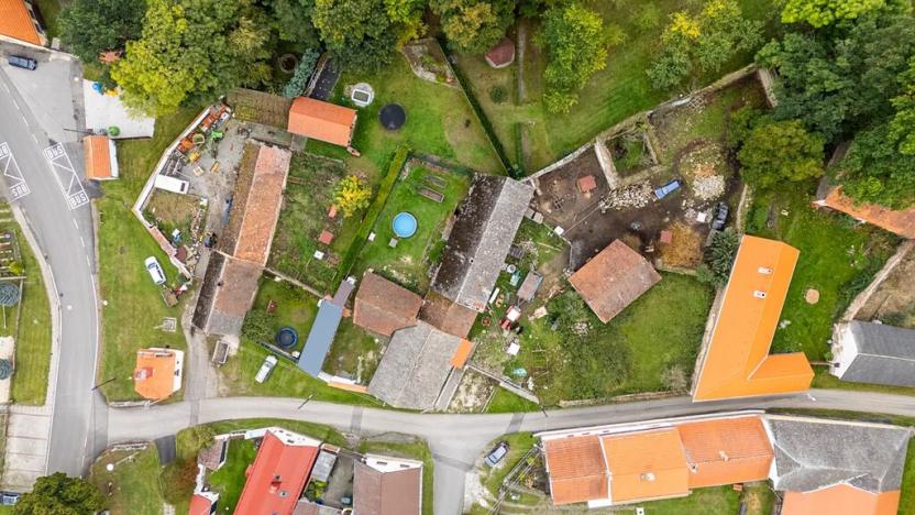 Dražba zemědělské usedlosti, Kalenice, 100 m2