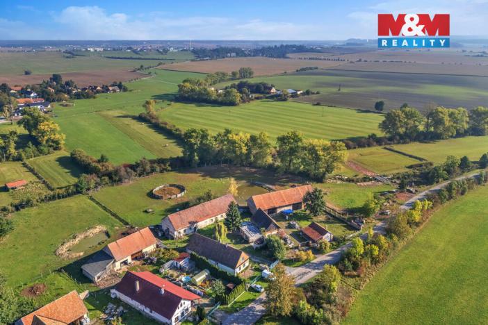 Prodej pozemku pro bydlení, Holice - Roveňsko, 9007 m2