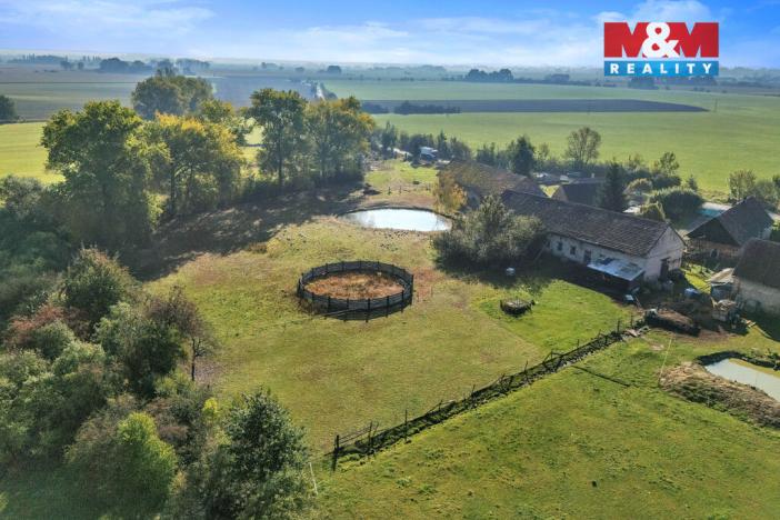 Prodej pozemku pro bydlení, Holice - Roveňsko, 9007 m2