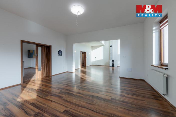 Prodej rodinného domu, Nová Role - Mezirolí, 376 m2