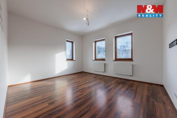 Prodej rodinného domu, Nová Role - Mezirolí, 376 m2