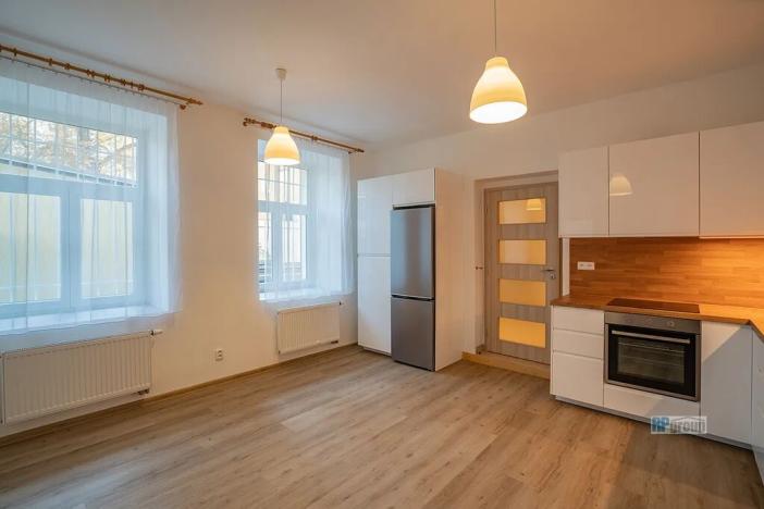 Pronájem bytu 2+kk, Praha - Žižkov, Štítného, 64 m2