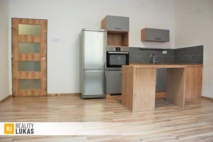 Pronájem bytu 2+kk, Ostrava, Poděbradova, 57 m2
