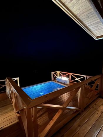 Prodej rodinného domu, Coxen Hole, Roatán, Honduras, 238 m2