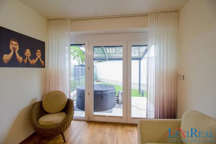 Prodej rodinného domu, Tursko, Jezdecká, 164 m2