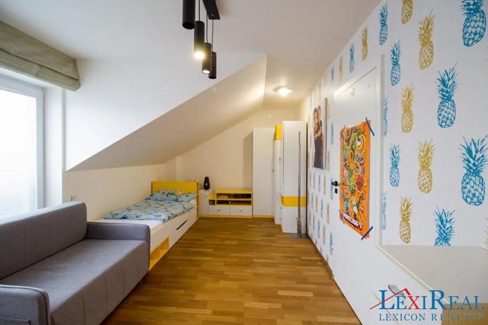 Prodej rodinného domu, Tursko, Jezdecká, 164 m2