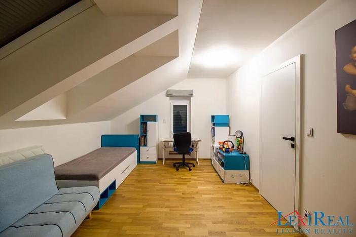 Prodej rodinného domu, Tursko, Jezdecká, 164 m2