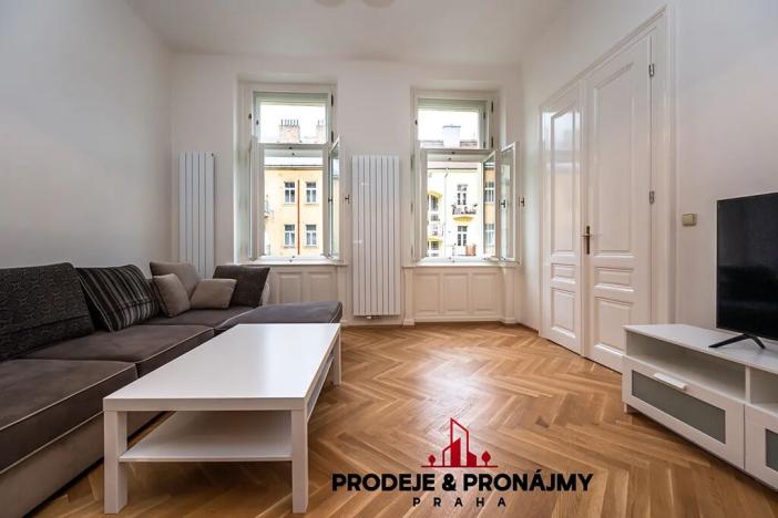 Pronájem bytu 2+1, Praha, Janáčkovo nábřeží, 56 m2