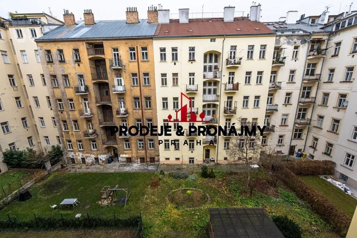 Pronájem bytu 2+1, Praha, Janáčkovo nábřeží, 56 m2