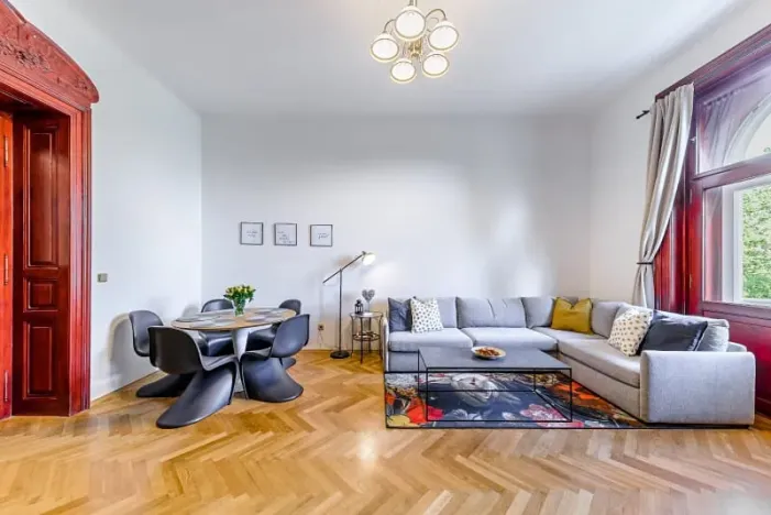 Pronájem bytu 2+1, Praha, Janáčkovo nábřeží, 72 m2