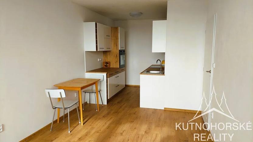 Pronájem bytu 2+kk, Kolín, Radimského, 38 m2
