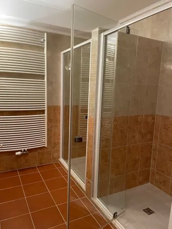 Prodej rodinného domu, Karlovy Vary, 320 m2