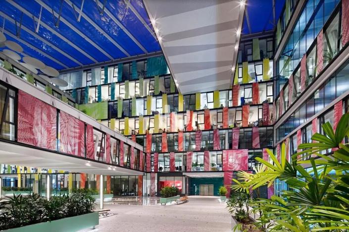 Pronájem kanceláře, Praha - Karlín, Karolinská, 551 m2