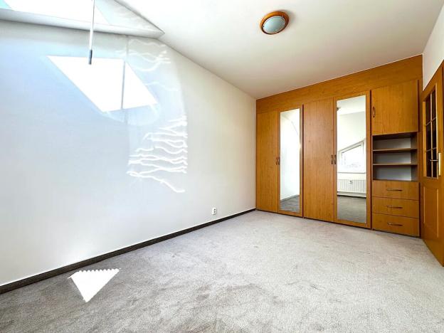 Prodej bytu 2+kk, Praha, Spořická, 56 m2