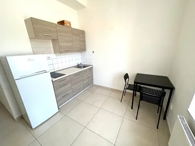 Pronájem bytu 2+kk, Žďár nad Sázavou, Strojírenská, 42 m2