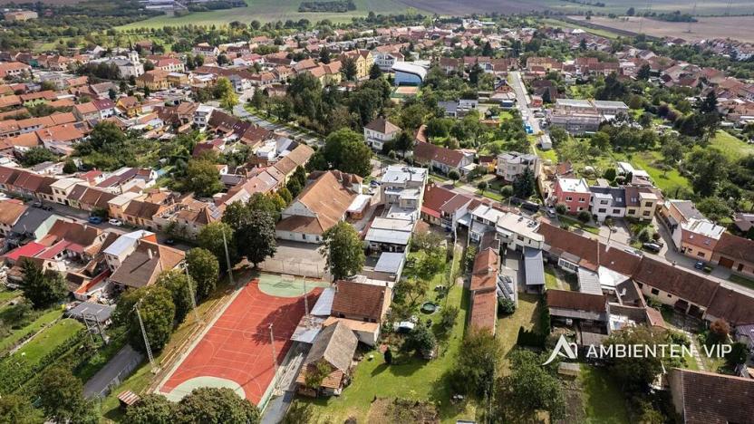 Prodej obchodního prostoru, Újezd u Brna, Nádražní, 901 m2