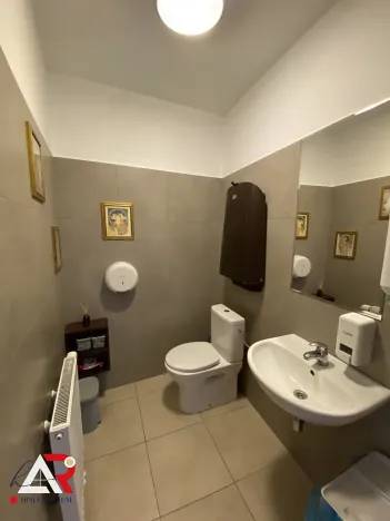 Pronájem komerční nemovitosti, Ivančice, Komenského náměstí, 110 m2