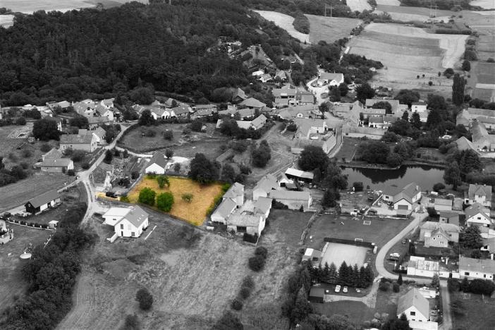 Prodej pozemku, Měňany, 1643 m2