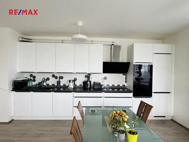 Pronájem bytu 3+kk, Horoměřice, T. G. Masaryka, 82 m2