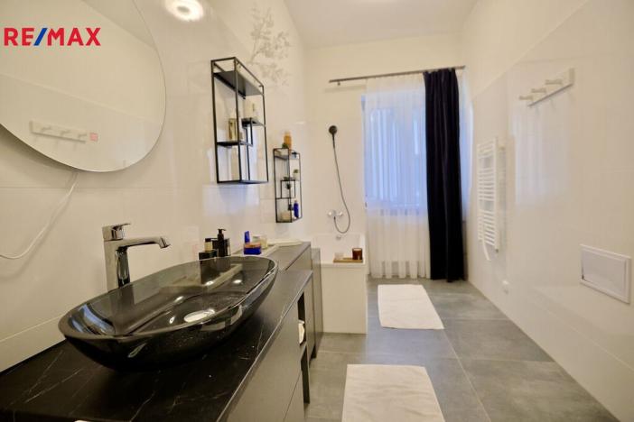 Prodej činžovního domu, Ostrava - Moravská Ostrava, Nádražní, 1800 m2