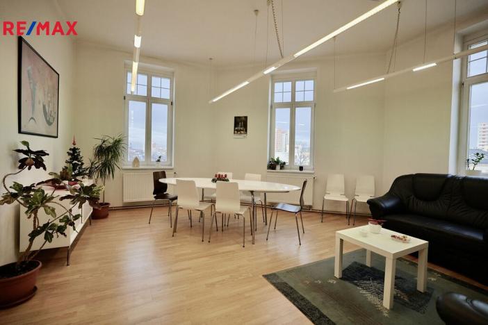 Prodej činžovního domu, Ostrava - Moravská Ostrava, Nádražní, 1800 m2