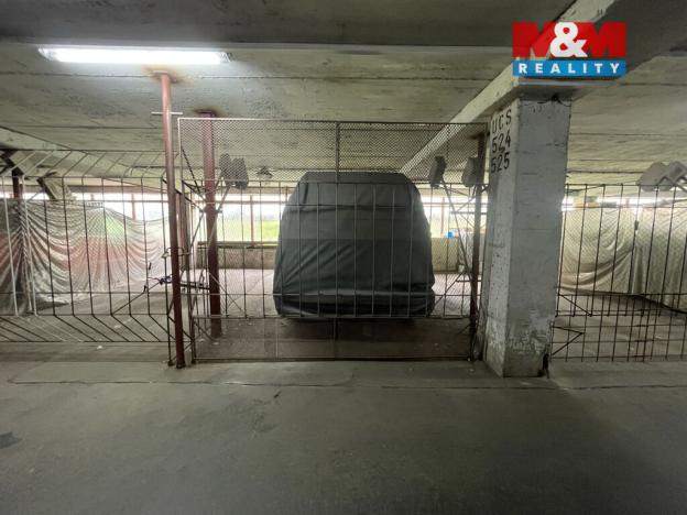 Prodej garážového stání, Praha, Lovosická, 18 m2