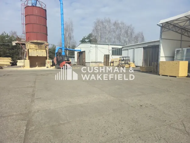 Prodej výrobních prostor, Hradec Králové, Dřevařská, 11800 m2